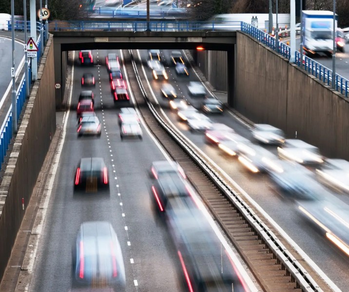 Seguridad vial autopistas España - infraestructura viaria Zervan